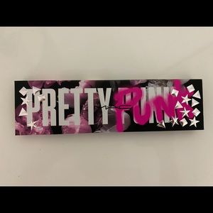 Pretty Punk MAC  eyeshadow